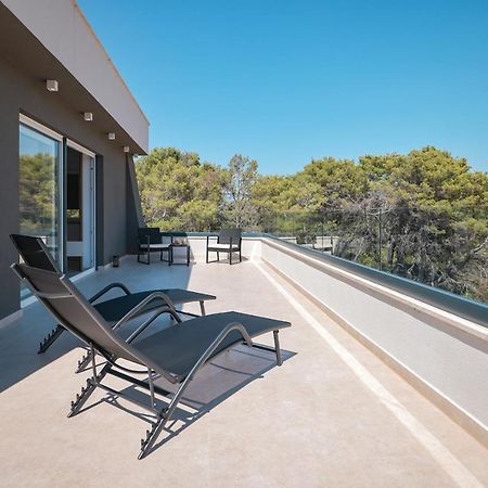 Rhapsody In Green - Luxury Villa In Zadar Crno Zewnętrze zdjęcie
