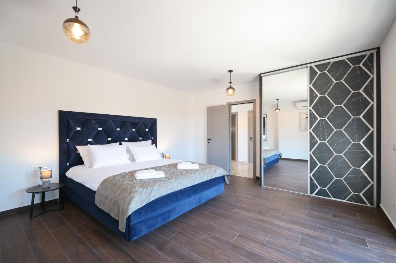 Rhapsody In Green - Luxury Villa In Zadar Crno Zewnętrze zdjęcie