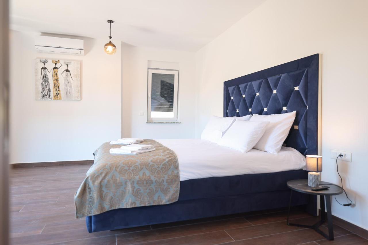 Rhapsody In Green - Luxury Villa In Zadar Crno Zewnętrze zdjęcie